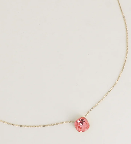 Précommande Collier avec pendentif carré en cristal de Swarovski BEA