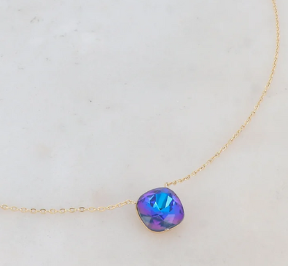 Précommande Collier avec pendentif carré en cristal de Swarovski BEA