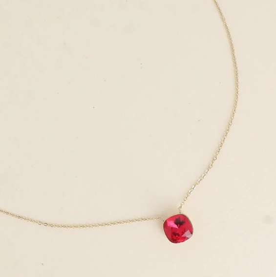 Précommande Collier avec pendentif carré en cristal de Swarovski BEA