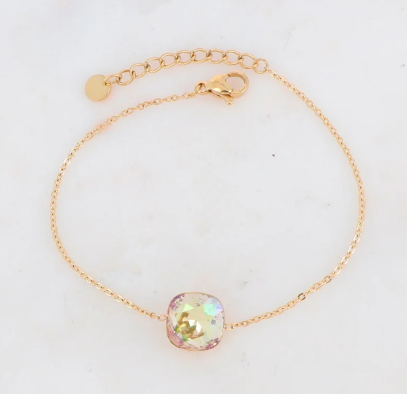 Précommande Bracelet avec pendentif carré en cristal de Swarovski BEA
