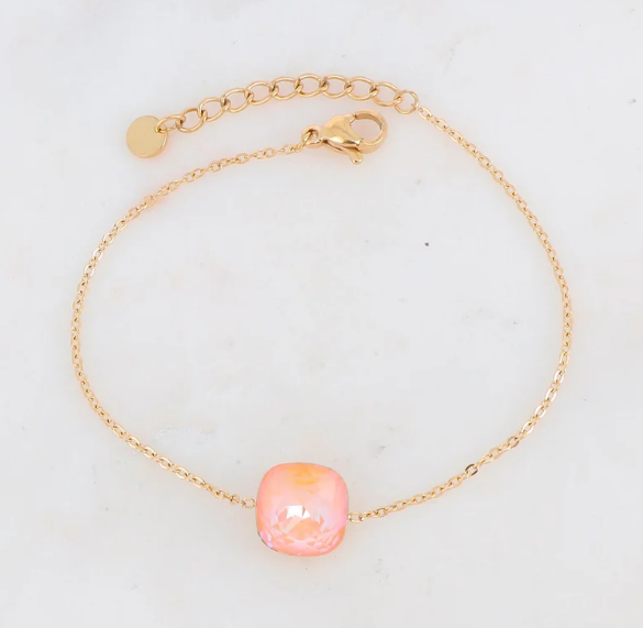 Précommande Bracelet avec pendentif carré en cristal de Swarovski BEA