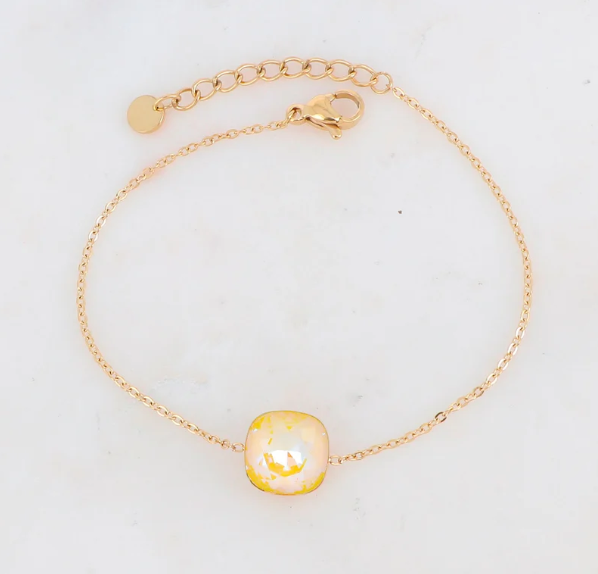 Précommande Bracelet avec pendentif carré en cristal de Swarovski BEA