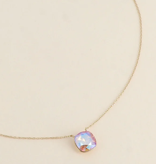 Précommande Collier avec pendentif carré en cristal de Swarovski BEA