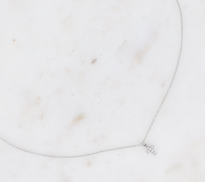 Collier argenté avec petite croix chrétienne avec strass Religion MINI MADELEINE