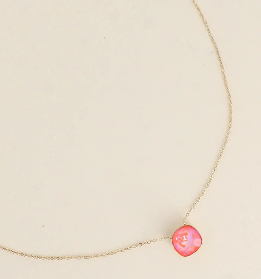 Précommande Collier avec pendentif carré en cristal de Swarovski BEA