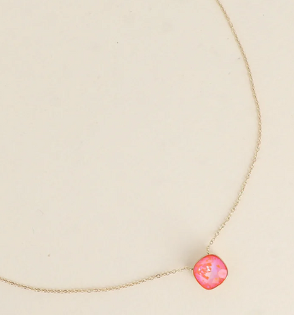 Précommande Collier avec pendentif carré en cristal de Swarovski BEA
