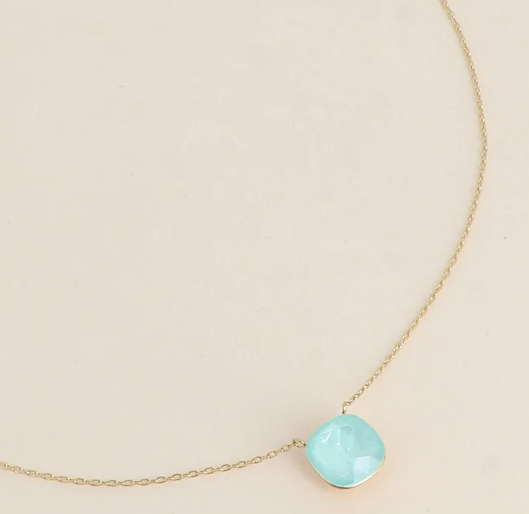 Précommande Collier avec pendentif carré en cristal de Swarovski BEA